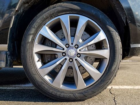 Used 2013 Mercedes-Benz GL 450 4MATIC image 11