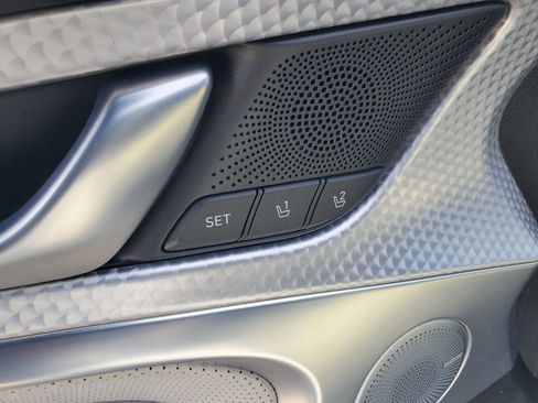 Used 2022 Genesis G70 3.3T w/ Sport Advanced Package image 9