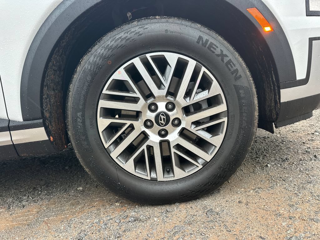 Used 2027 Hyundai Palisade SEL FWD image 13