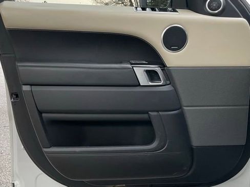 Used 2019 Land Rover Range Rover Sport Supercharged image 12