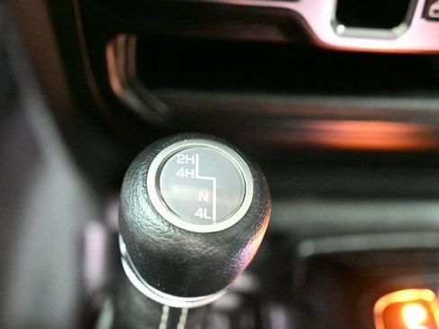 Used 2021 Jeep Wrangler Unlimited Sahara image 31