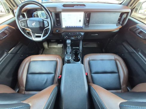 Used 2024 Ford Bronco Outer Banks AWD/4WD image 15