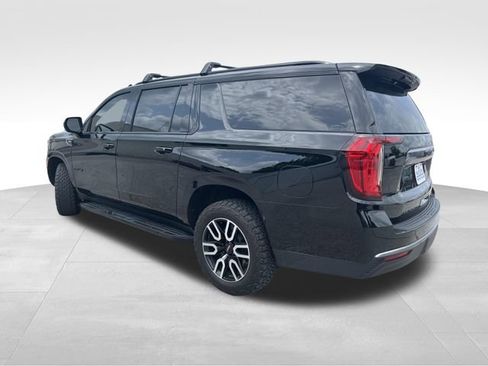 Used 2023 GMC Yukon XL AT4 AWD/4WD image 4