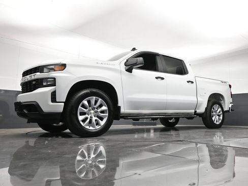 Used 2021 Chevrolet Silverado 1500 Custom AWD/4WD image 23