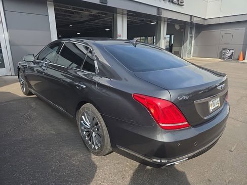 Used 2018 Genesis G90 3.3T Premium image 4