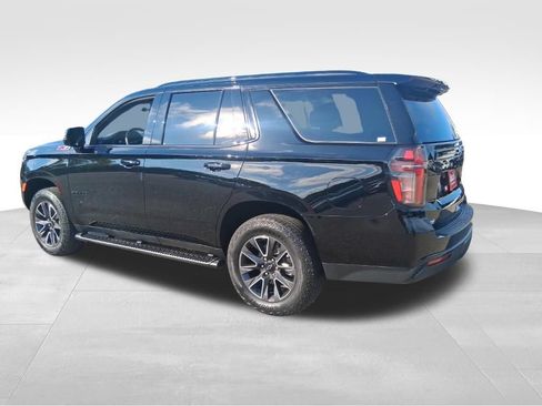 Used 2023 Chevrolet Tahoe Z71 w/ Luxury Package AWD/4WD image 4