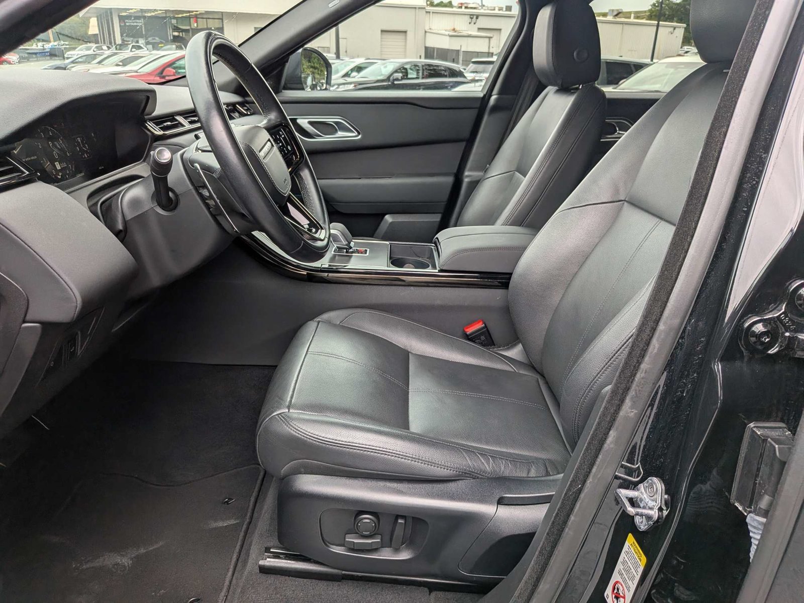 Used 2025 Land Rover Range Rover Velar Dynamic SE AWD/4WD image 19