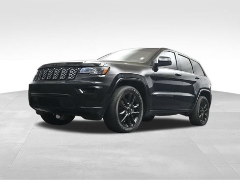 Used 2021 Jeep Grand Cherokee Laredo X RWD image 9