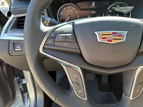 New 2025 Cadillac XT5 Luxury FWD image 27