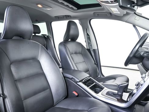 Used 2016 Volvo XC70 T5 Premier w/ Proximity Package AWD/4WD image 21