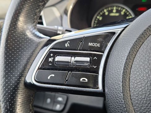 Used 2023 Kia Seltos SX image 28