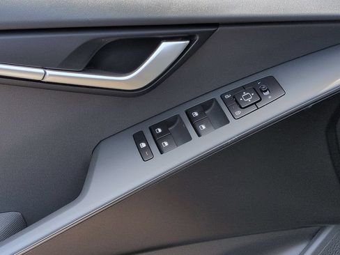 New 2026 Kia Niro LX FWD image 24