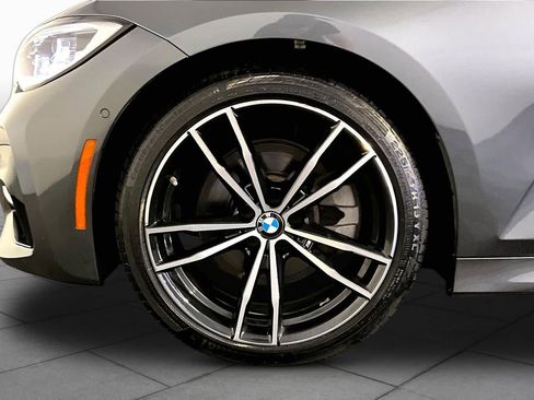 Used 2019 BMW 330i xDrive Sedan w/ M Sport Package AWD/4WD image 11