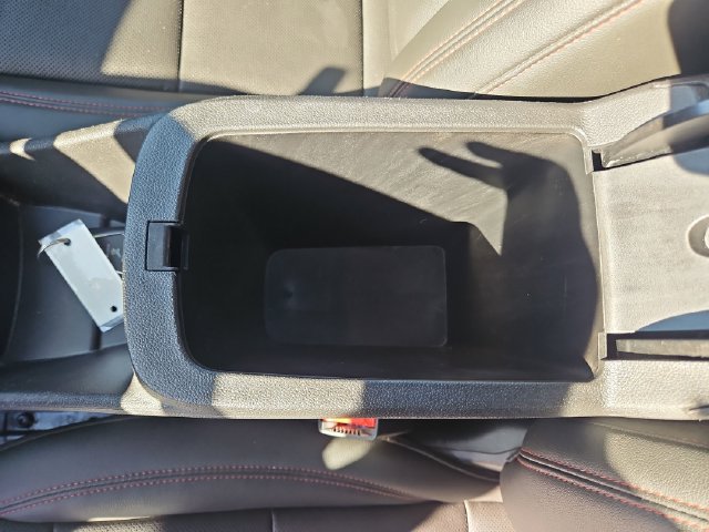 Used 2025 Chevrolet Trax RS w/ Sunroof Package FWD image 27