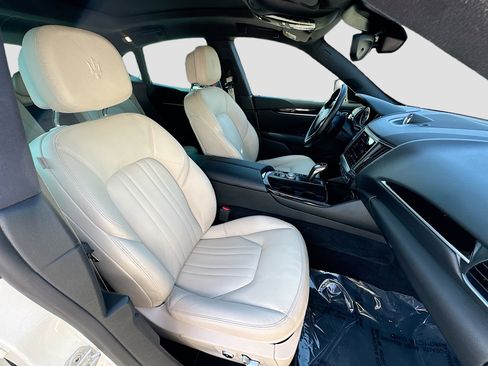 Used 2022 Maserati Levante GT image 33