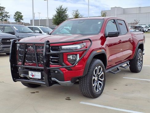 Used 2024 GMC Canyon AT4 w/ AT4 Premium Package image 3