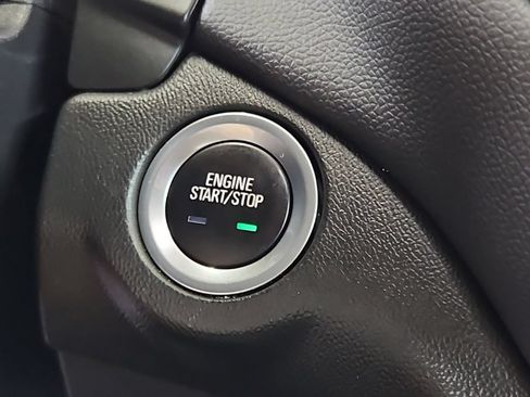 Used 2022 Chevrolet Equinox LT AWD/4WD image 16