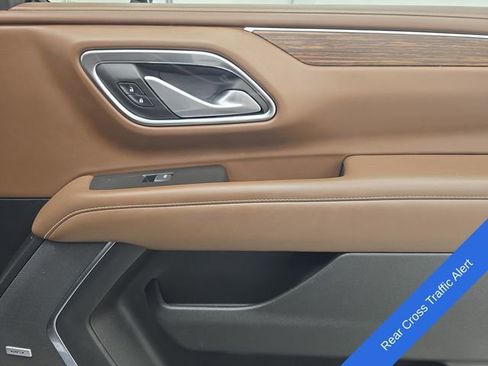 Used 2022 Chevrolet Tahoe High Country AWD/4WD image 11