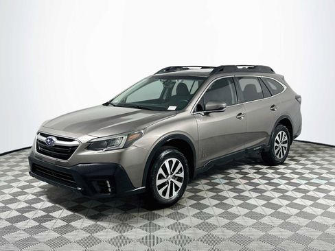 Used 2022 Subaru Outback Premium w/ Popular Package #1 AWD/4WD image 3