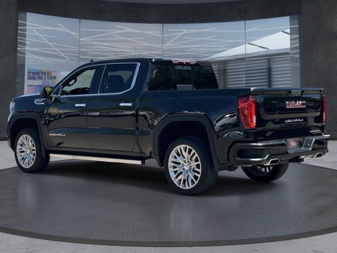 Certified 2019 GMC Sierra 1500 Denali w/ Denali Ultimate Package AWD/4WD image 4
