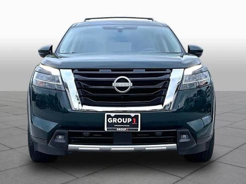 Certified 2024 Nissan Pathfinder Platinum w/ Cargo Package FWD image 4