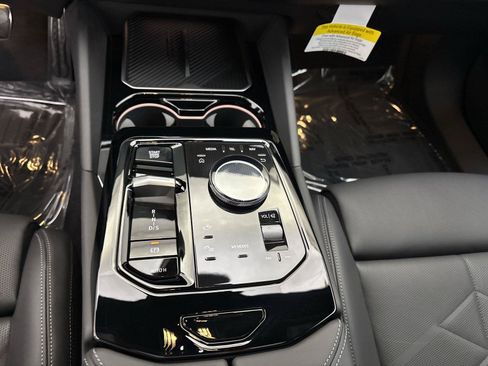 New 2027 BMW 530i xDrive w/ M Sport Package AWD/4WD image 23