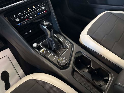New 2026 Volkswagen Taos SE AWD/4WD image 26