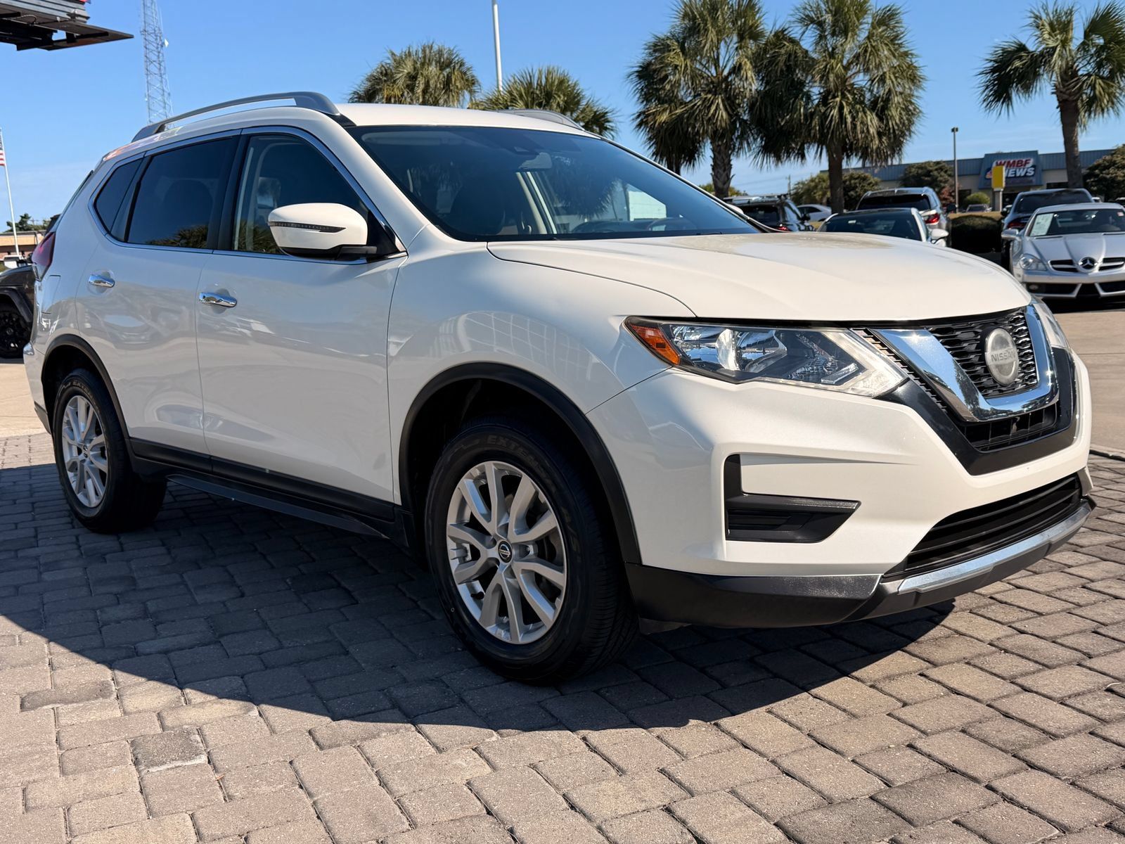 Used 2020 Nissan Rogue SV FWD image 6