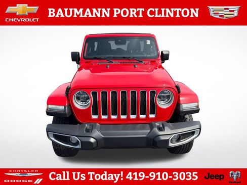Used 2022 Jeep Wrangler Unlimited Sahara w/ LED Lighting Group AWD/4WD image 9