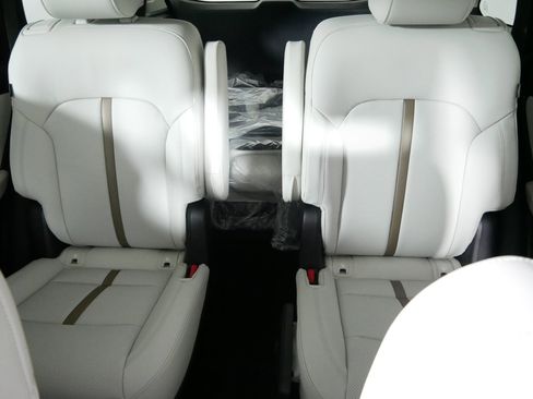 New 2026 MAZDA CX-90 Plug-In Hybrid w/ Premium Plus AWD/4WD image 3