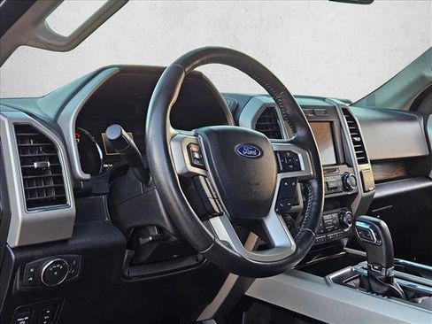 Used 2019 Ford F150 Lariat w/ Trailer Tow Package image 8