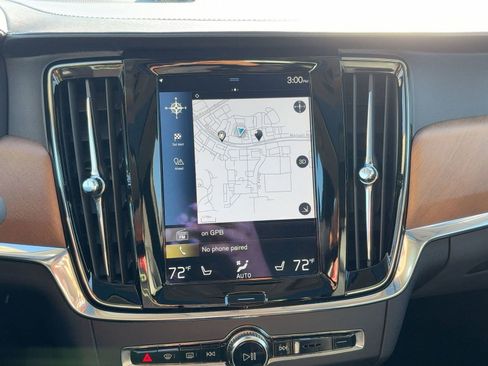 Used 2018 Volvo S90 T6 Inscription image 21