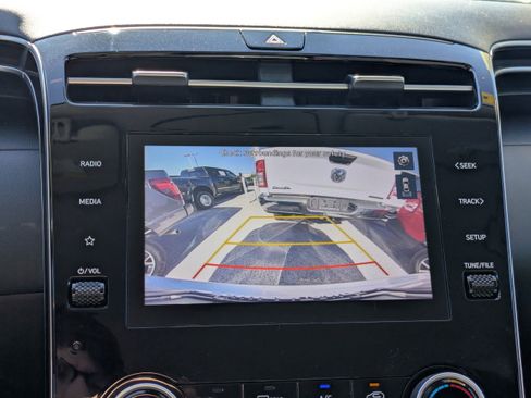 Used 2023 Hyundai Tucson SE image 21