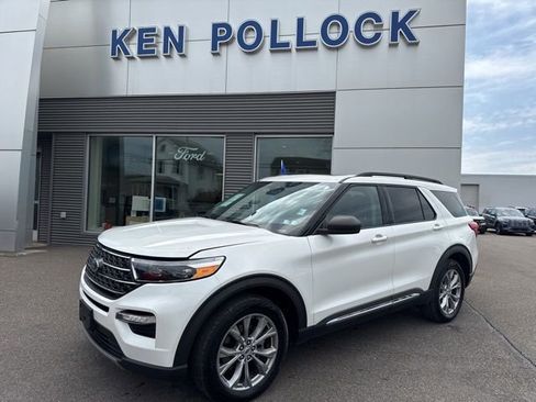 Certified 2023 Ford Explorer XLT w/ Equipment Group 202A AWD/4WD image 2