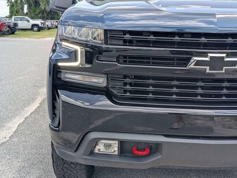 Used 2021 Chevrolet Silverado 1500 LT Trail Boss w/ LPO, Dark Essentials Package AWD/4WD image 9