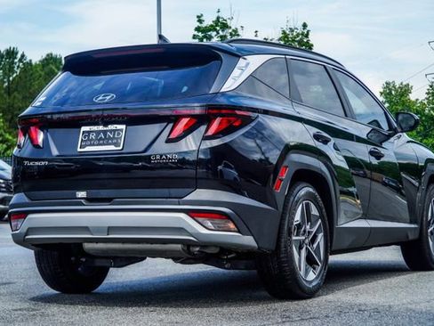 Used 2025 Hyundai Tucson SEL FWD image 13