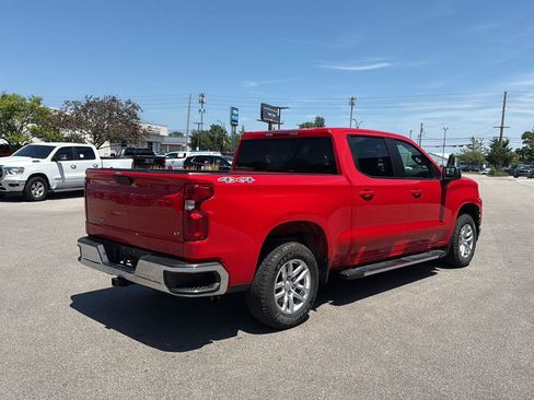 Used 2022 Chevrolet Silverado 1500 LT AWD/4WD image 3