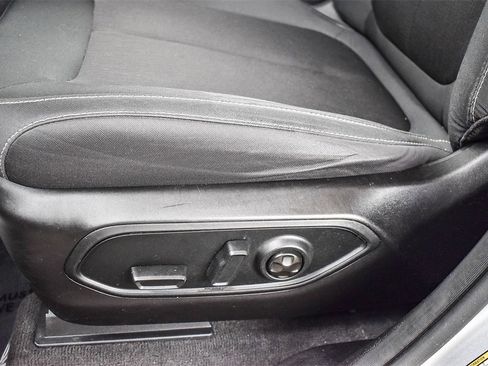 Used 2022 Jeep Grand Cherokee L Laredo w/ Luxury Tech Group I image 21