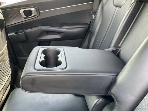 Used 2021 Kia Sorento S AWD/4WD image 16