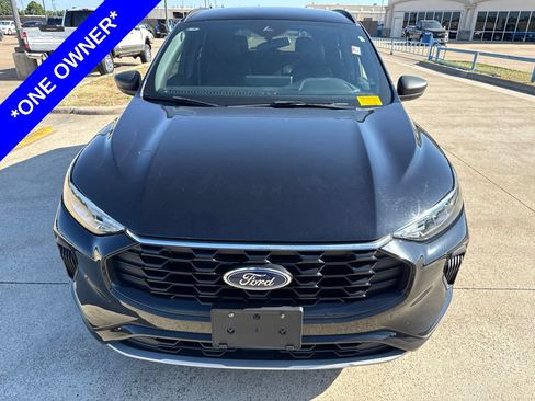 Used 2024 Ford Escape ST-Line w/ Tech Pack #1 FWD image 2