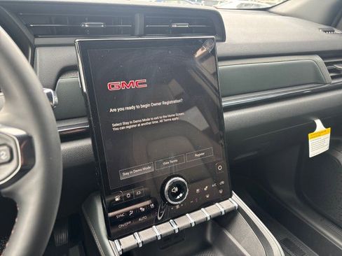 New 2026 GMC Terrain AT4 w/ Convenience Package III image 21