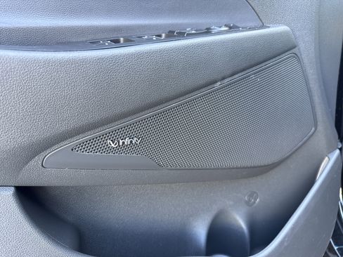 Used 2017 Hyundai Tucson Limited w/ Limited Ultimate Package 03 image 11