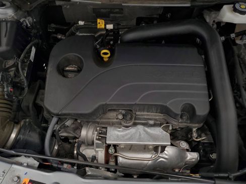 Used 2025 Chevrolet Equinox LT FWD image 11
