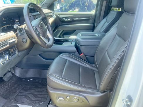 Used 2023 GMC Yukon Denali w/ Denali Reserve Package AWD/4WD image 13