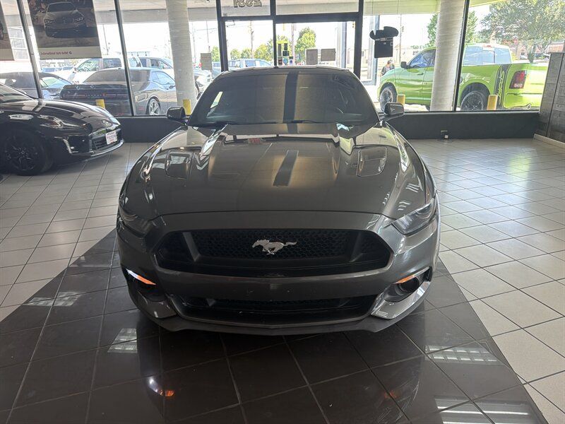 Used 2017 Ford Mustang GT w/ GT Performance Package RWD image 3