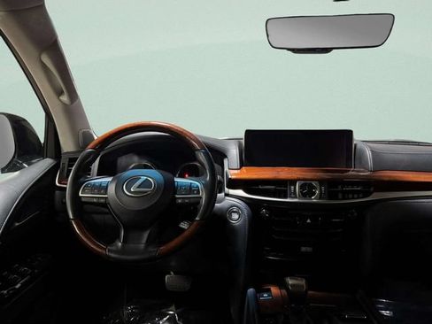 Used 2019 Lexus LX 570 4WD w/ Luxury Package image 11