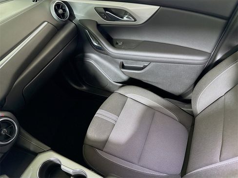 Used 2025 Chevrolet Blazer LT image 20