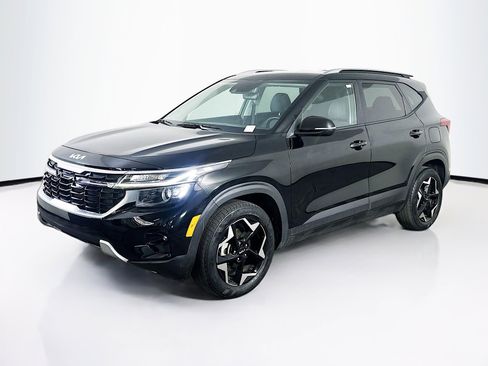 Used 2025 Kia Seltos S FWD image 3