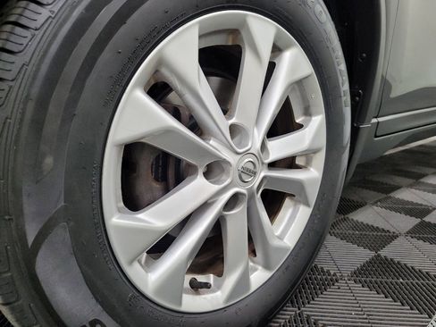 Used 2016 Nissan Rogue SV AWD/4WD image 31