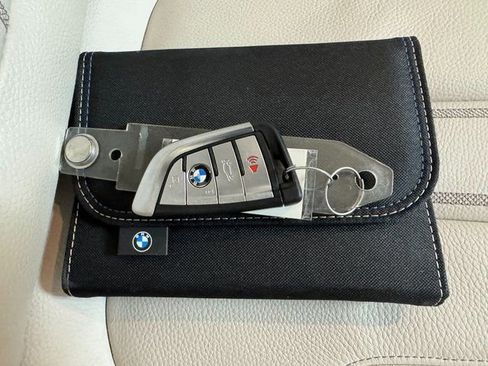 Used 2023 BMW 540i w/ M Sport Package image 30